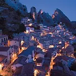 La Di Castromediano - Al Becco Della Civetta Hotel 3*