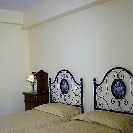 Hotel La Di Castromediano - Al Becco Della Civetta Castelmezzano