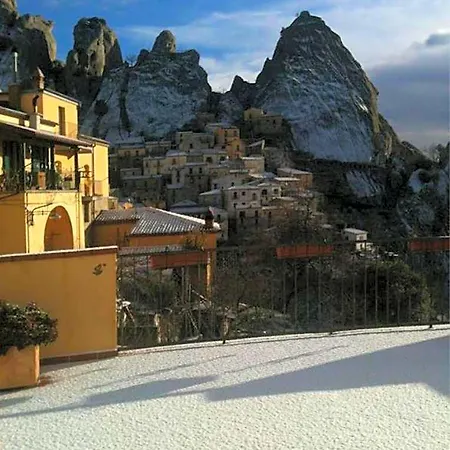 La Di Castromediano - Al Becco Della Civetta 3*