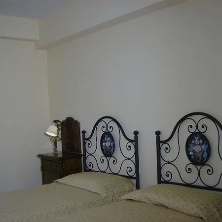 Hotel La Di Castromediano - Al Becco Della Civetta 3*