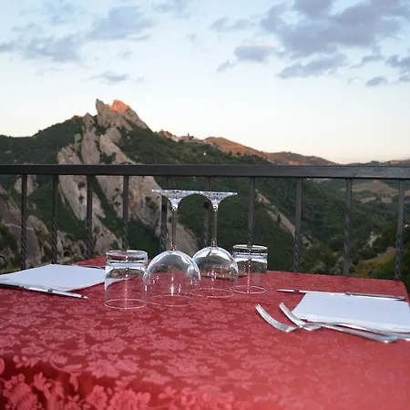 호텔 La Di Castromediano - Al Becco Della Civetta 3*