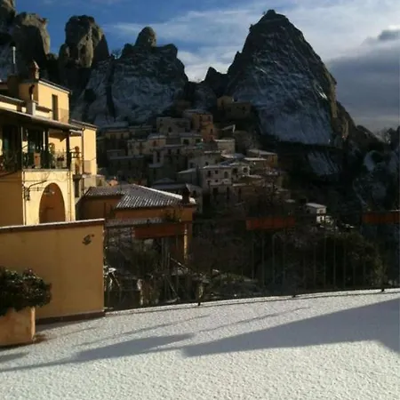 Hotel La Di Castromediano - Al Becco Della Civetta 3*